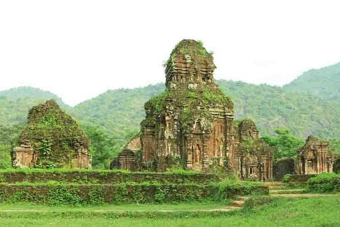 My Son Sanctuary Daily Ingroup Morning Tour from Da Nang/Hoi An - Lunch in Hoi An and the return to the city