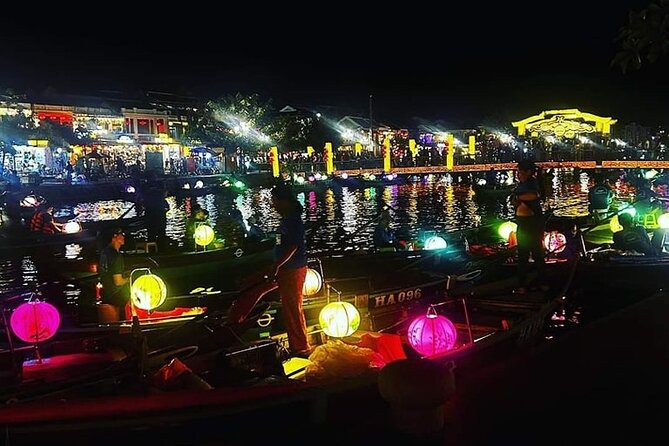 Night Boat Ride in Hoi An- Colourful Lanterns-Pick up at 16:30p.m - The 4:30 p.m. pickup from Da Nang or Hoi An