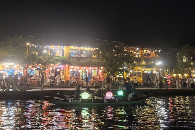 Night Boat Ride in Hoi An- Colourful Lanterns-Pick up at 16:30p.m - Lanterns, small shops, and 1.5 hours of free time