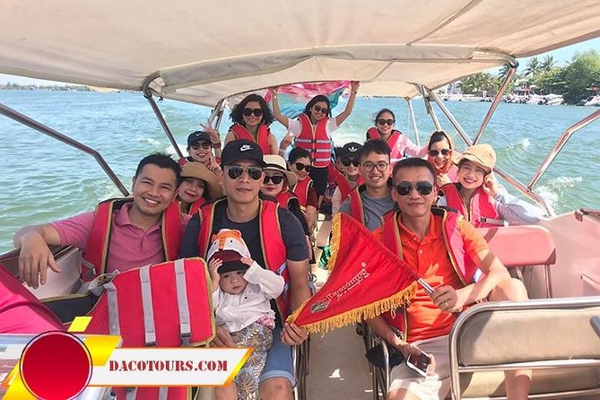 Private Cham Island Snorkeling Tour, Nice Beach, Fishing villages - Seafood lunch at a fishing family’s table