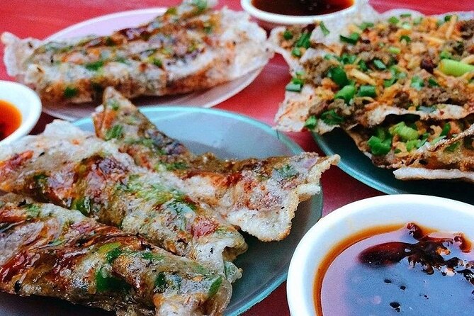 Private Guided Night Tour and Bar in Danang - Son Tra Night Market and a taste of banh mi