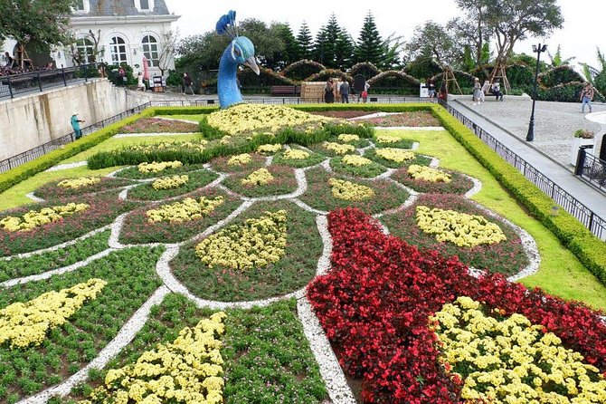 Private guided Sunworld Ba Na Hills & Golden Hands Bridge - Linh Ung Pagoda and the mountain setting