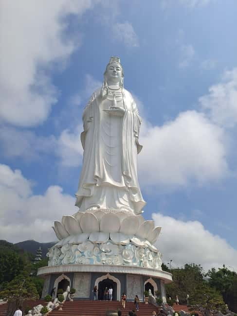 Private Jeep Tour to Marble - Monkey Mountains -Son Tra peak - Walking through Marble Mountains caves and temples