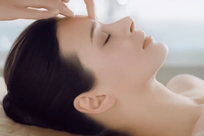 Private Rejuvenating Mask Therapy in Da Nang - What happens during the facial care