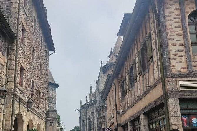 Private Tour to Golden Bridge Ba Na Hills in Da Nang Vietnam - Who will get the most from this private tour