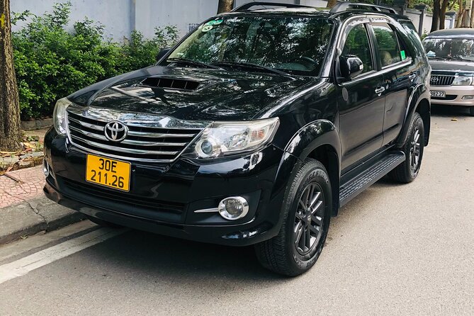 Private transfer Danang airport - Hotels in Danang - Meeting your driver after baggage claim