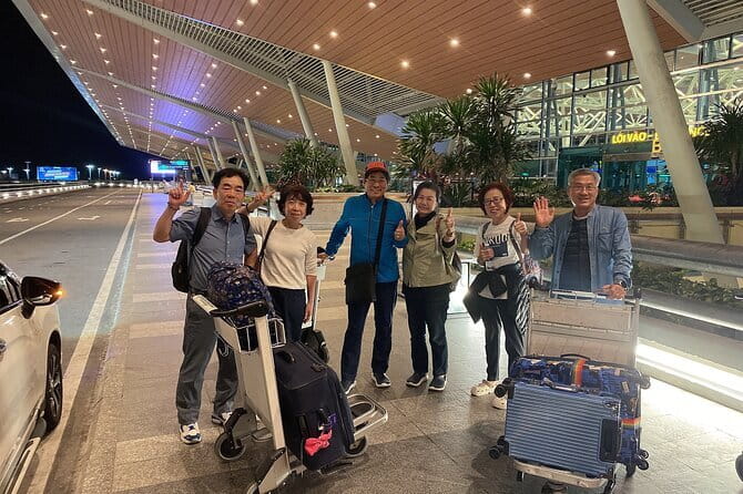 Private transfer service from Danang airport to Hotel - Meeting your driver outside Da Nang Airport