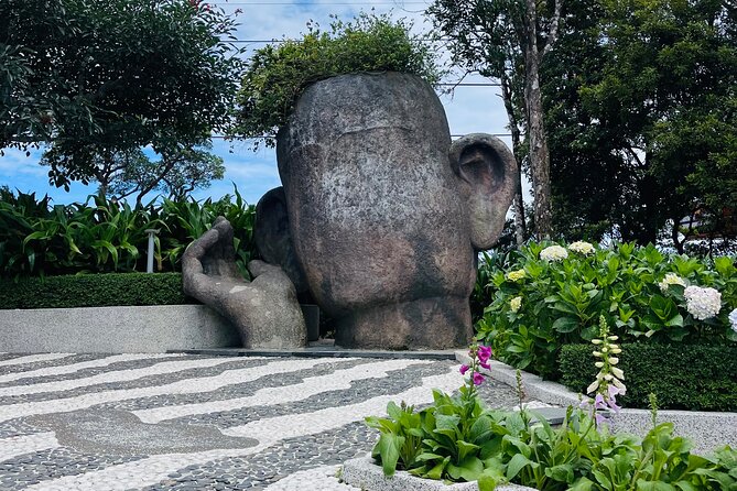 Private Trip to the Golden Bridge & French Village - Le Jardin d’Amour and the flower gardens