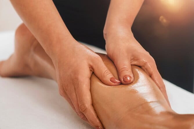 Shiatsu Massage - Scheduling from 10 a.m. to 10 p.m.