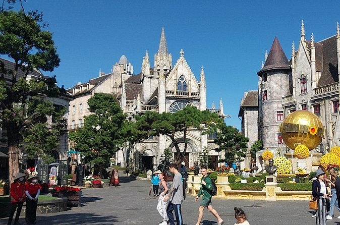 Shuttle bus to Golden Bridge - Ba na hill from Da Nang - Arriving at SunWorld Ba Na Hills