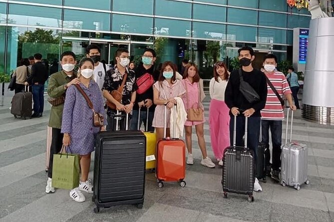 Shuttle from Da Nang Airport to Hoi An city or vice versa - The airport pickup at Da Nang