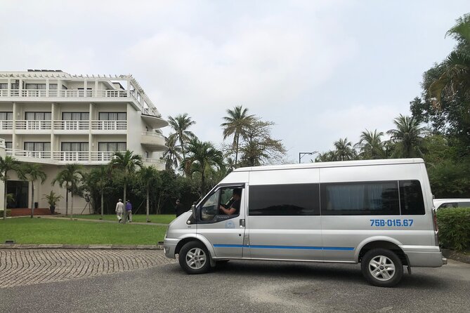 Transfer from Da Nang airport to Hoi An by private cars - Helpful drivers and small moments that matter
