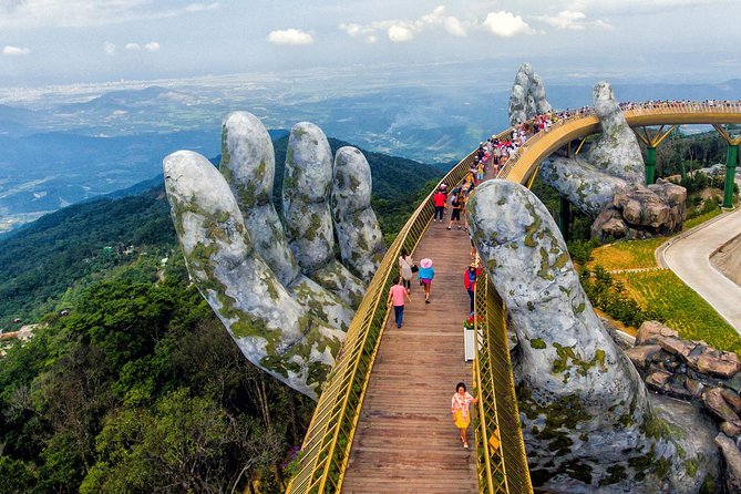 Visit Ba Na Hill & Discover Golden Bridge with English Speaking Guide & driver - The morning road to Ba Na station